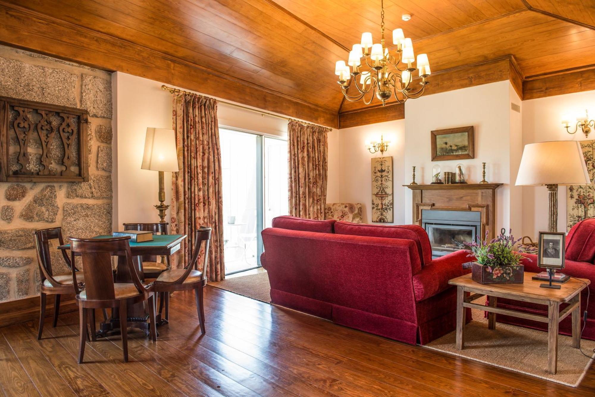 Casas Do Lupo Hotell Nelas Eksteriør bilde